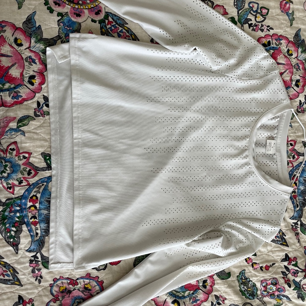 ✅White Long sleeve Zyia top